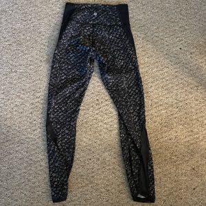 Lululemon leggings size 4